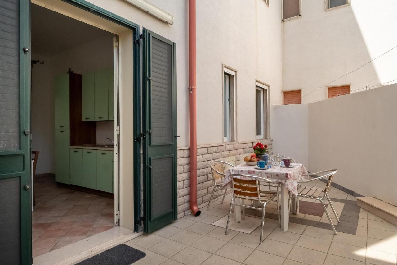 Casa Vacanze Kalocéri Torre dell'Orso Esterno foto